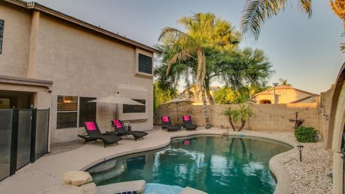 Gilbert Ranch House | Massive 5 bdrm Getaway wPool, Hot Tub, Game Room