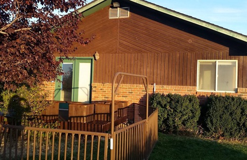 Yakima Apartment | Master Suite minutes from Yakima in town of Tieton.