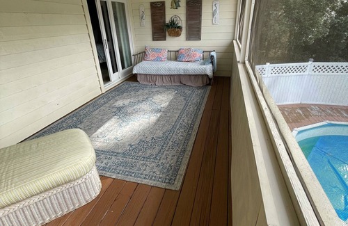 Bluffton House | Master suite with private deck in a beautiful house between Savannah & HHI