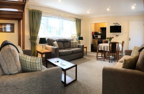 Biggar Cottage | Mathieside Cairn Cottage - a cottage that sleeps 4 guests in 1 bedroom