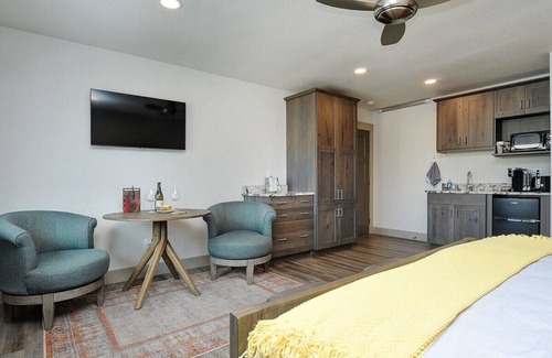 Westcliffe Apartment | Mattie's Lofts has transitioned to new management.
