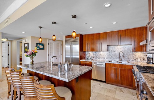 Kaanapali Condo | Maui Resort Rentals: Honua Kai – Incredible 8 Bedroom Oceanfront Gem, Over 5200 combined Sq. Ft. w/Built-in Viking B.B.Q.!