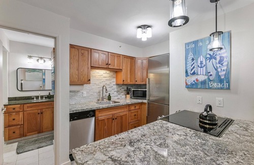 Kahana Condo | Maui Tropical Sunset - High Demand First Floor Condo with All The Extras!