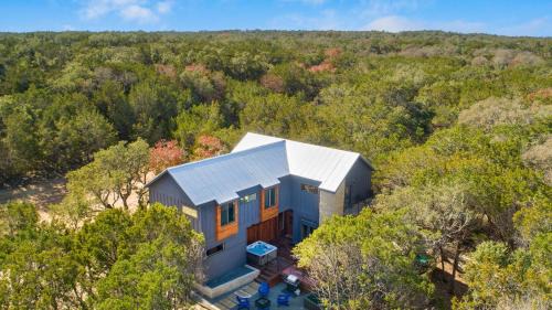 Driftwood House | Maverick by AvantStay Pool Hot Tub Game Room