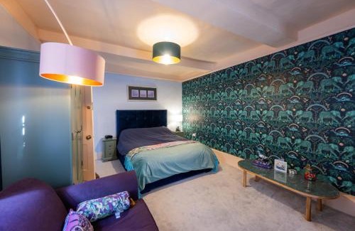 Upton upon Severn House | Maverick Rooms