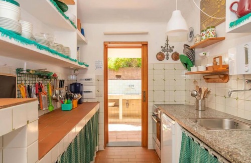 Portobello House | Maximilian by Interhome