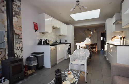 Rye Harbour Cottage | May's House, only 5 minutes from Rye Harbour Nature Reserve & dog friendly