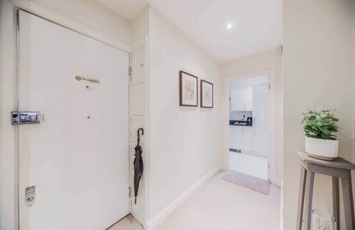 City of Westminster Apartment | Mayfair Oxford Street by Estatesmen