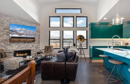 Park City Apartment | Mayflower Lakeside 304-21 by Moose Management