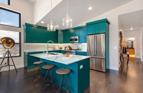 Park City Apartment | Mayflower Lakeside 304-21 by Moose Management