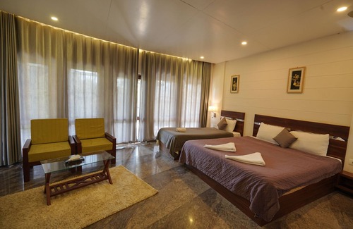 Thirunelly Hotel | Mayookham Resorts