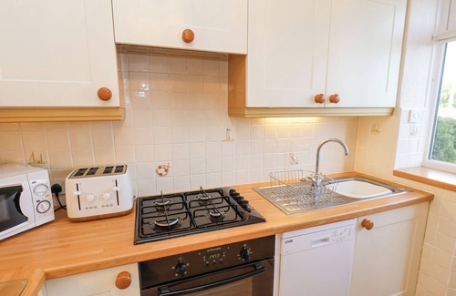 Fylingthorpe Cottage | MAYPOLE COTTAGE, family friendly, with a garden in Fylingthorpe