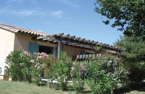 Gaujac House | Mazet Provençal air-conditioned swimming pool parking 5 pers