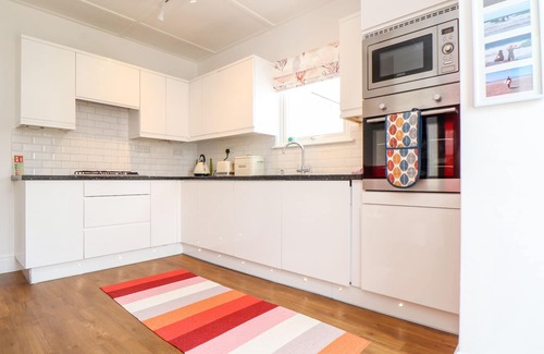 Chysauster Cottage | MAZEY COTTAGE, pet friendly, country holiday cottage in Penzance
