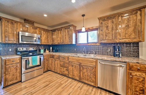 McAlester Cottage | McAlester Cottage w/30 Private Acres & Ponds!