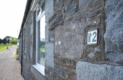 Castle Douglas Cottage | Meadow Cottage - a cottage that sleeps 4 guests in 2 bedrooms