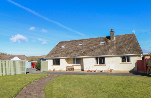 Letterston Cottage | MEADOW VIEW, family friendly, with open fire in Letterston
