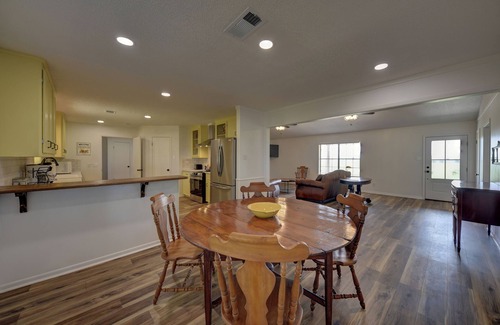 Fayetteville Other | Meadow View Ranch House - A spacious 4-bedroom farmhouse in the Round Top area