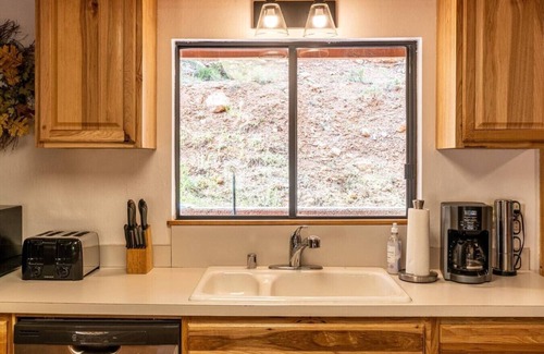 Duck Creek Village Cabin | Meadow View Retreat!