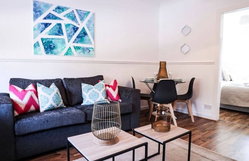 Wishaw House | Meadowburn View -two bedroom ground floor cottage apartment