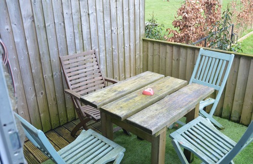 Pickering Cottage | Meadows Edge Cottage, Dog/Cat Friendly with fishing on site