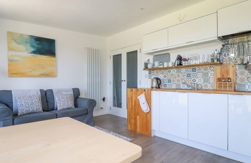 Truro Cottage | MEADOWS EDGE, romantic, with a garden in Goonhavern