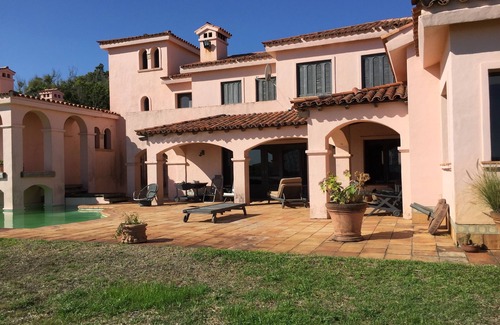 Solanas House | Mediterranean House of 4 Suites in front of the beach