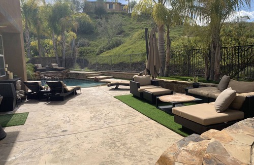 Stevenson Ranch House | Mediterranean Pool House Exactly behind Magic Mountain and Hurricane Harbor !