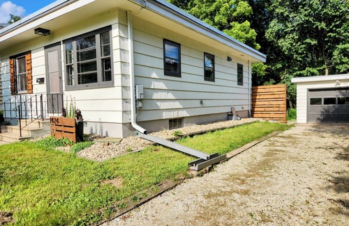 Rochester House | Meet Bev, a charming 2-bedroom, pet-friendly home in Rochester