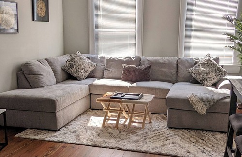 Eastside House | Mellow ☮ BnB, a NEW 3/1.5 in Victorian District