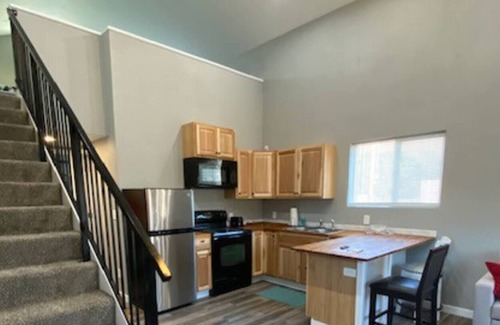Huntington House | Memories by the River. New Dog friendly Retreat #3