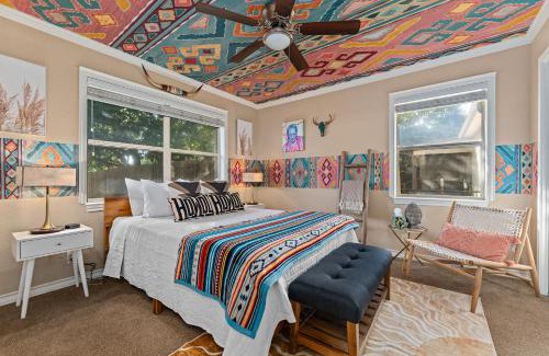 Fredericksburg House | Memories on Mulberry- Hot Tub Game Room Fire Pit