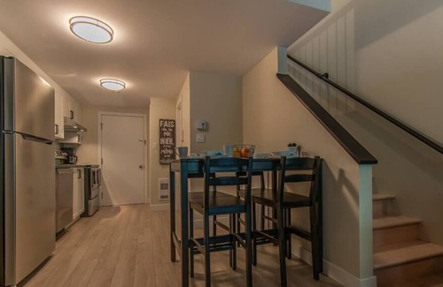 Magog Apartment | Memphré Condo *Indoor Pool*Spa* Lakeside