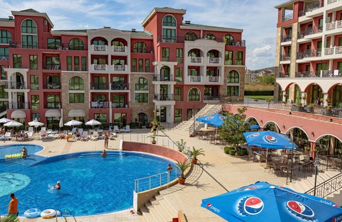 Yurta Apartment | MENADA pool view apartment in Sveti Vlas