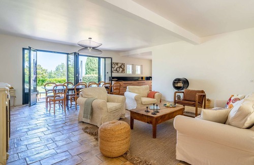 Menerbes House | Ménerbes, in walking distance of the centre - Sleeps 10