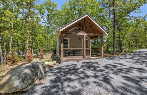 Menlo House | Menlo GA Tiny Home Experience!