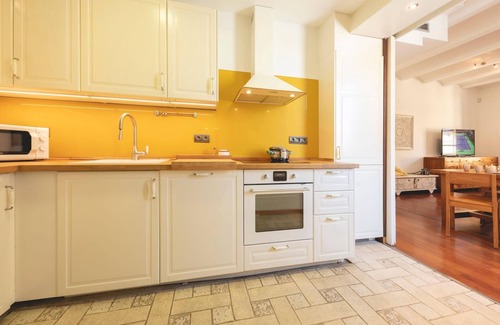 Old Town Apartment | Mercaders 6 - Holiday Apartment Rental in Girona | Bravissimo