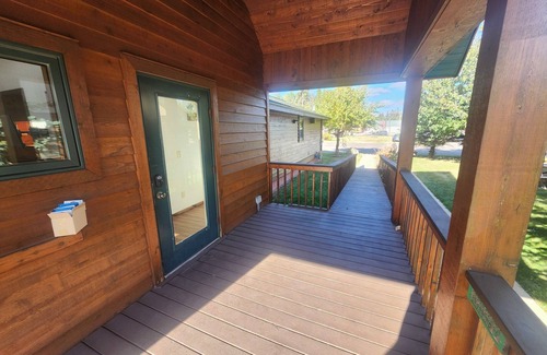 Mercer House | Mercer House on Major Snowmobile and ATV Trail