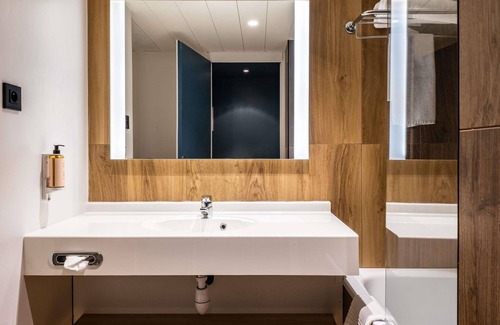 Grenoble City Centre Hotel | Mercure Grenoble Centre Alpotel