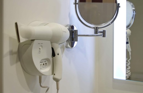 Grenoble City Centre Hotel | Mercure Grenoble Centre Alpotel