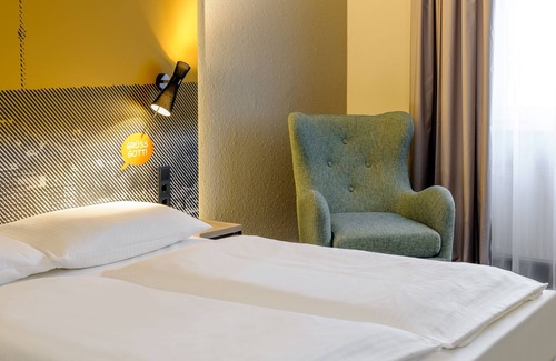 Stuttgart Hotel | Mercure Hotel Stuttgart Zuffenhausen