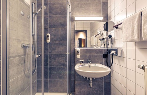 Stuttgart Hotel | Mercure Hotel Stuttgart Zuffenhausen