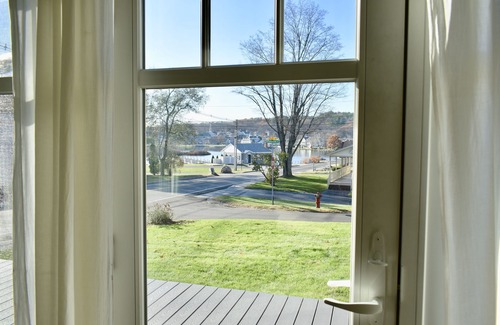 Meredith House | Meredith Bay - Brand New 1st Floor Apartment In Private Home