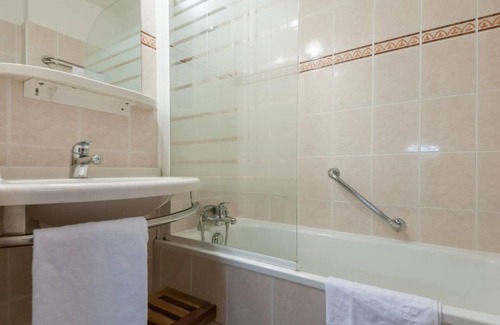 Les Allues Apartment | Meribel Mottaret, T1, Résidence Pierre et Vacances, 4 Pers , tt Équipé, sud