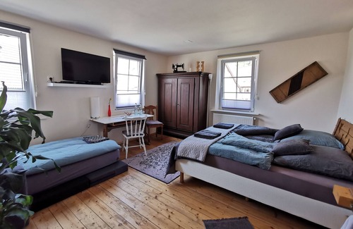 Niederstetten Bed & Breakfast | Merlin - Our Celtic farm