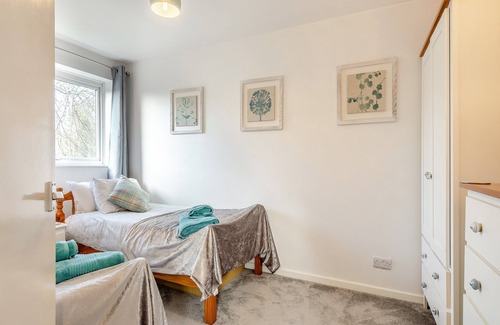 Isle of Portland Cottage | Mermaid Cottage is set in the popular area of Portland, just a few minutes’ walk from Church Ope Cov