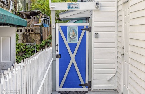 Uptown - Upper Duval House | MERMAID COVE - A collection of four units on Duval
