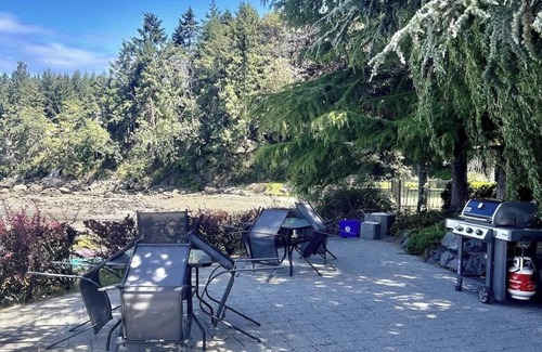 Regional District of Nanaimo Apartment | Mermaid Cove - Studio - Pacific Shores