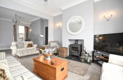 Muston House | Mermaid Manor