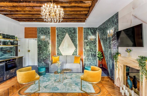 Arsenal Apartment | Merveil - Luxury Suite - Marais - Antoine II